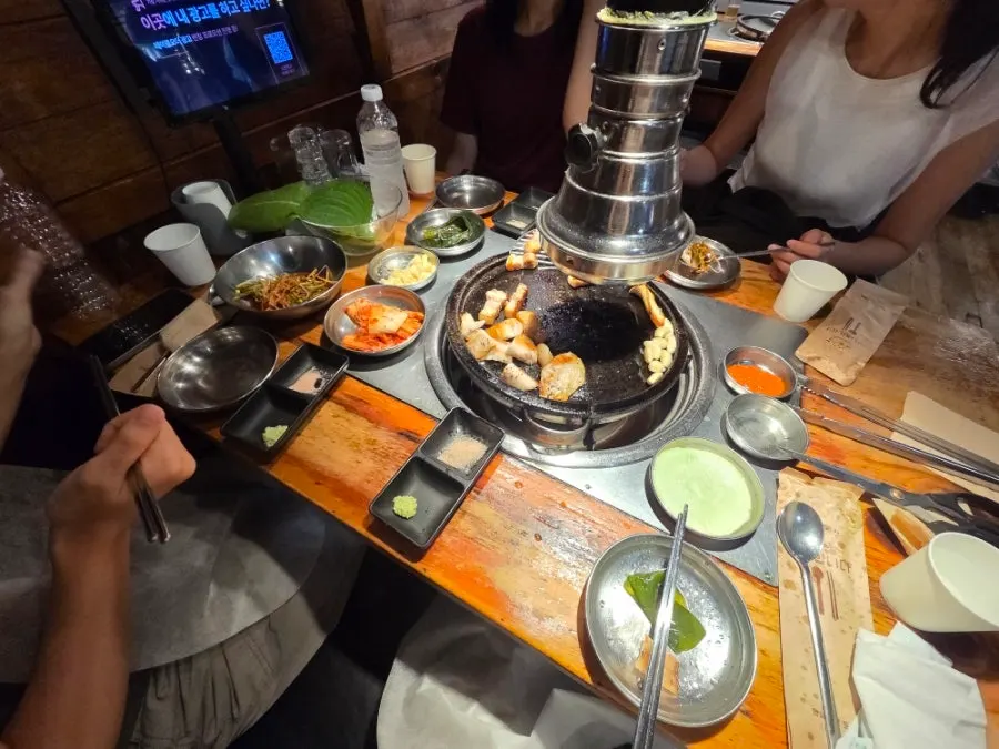 用餐结束后的道贼合井店餐桌