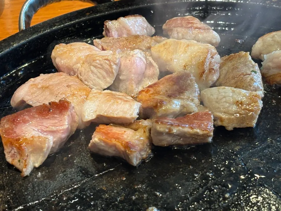 삼겹살과 함께 구운 황제덧살