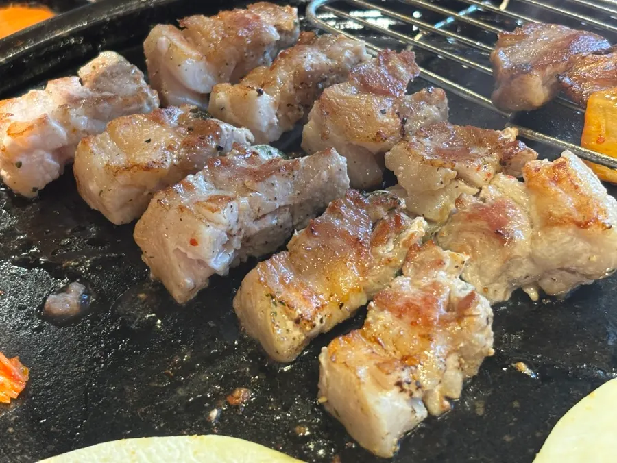 마무리로 주문한 김치칼국수