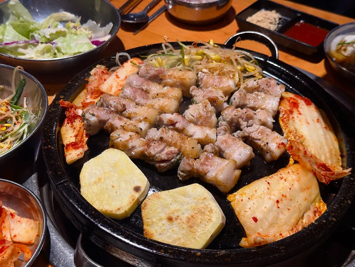 도적 수원점 돌판 위 칼삼겹살