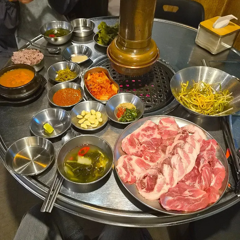 Full table spread with the combo set and side dishes together