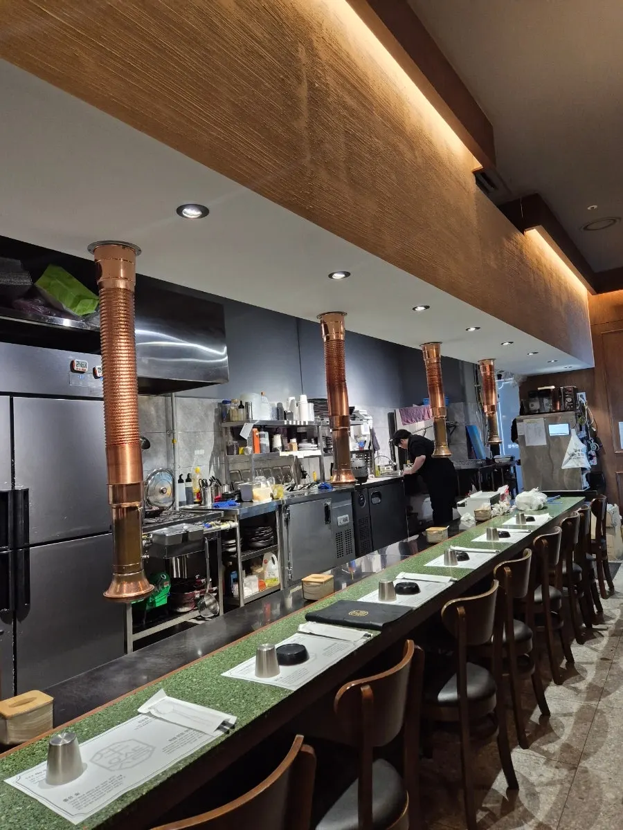 Interior seating arrangement at Ddeum Sukseong Hanwoo No.9
