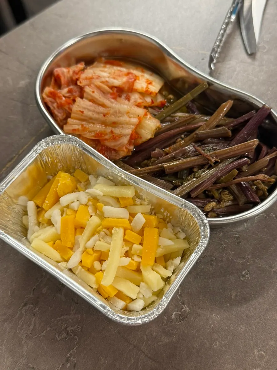 Basic table setting and side dishes at Doldam Sutbuljip