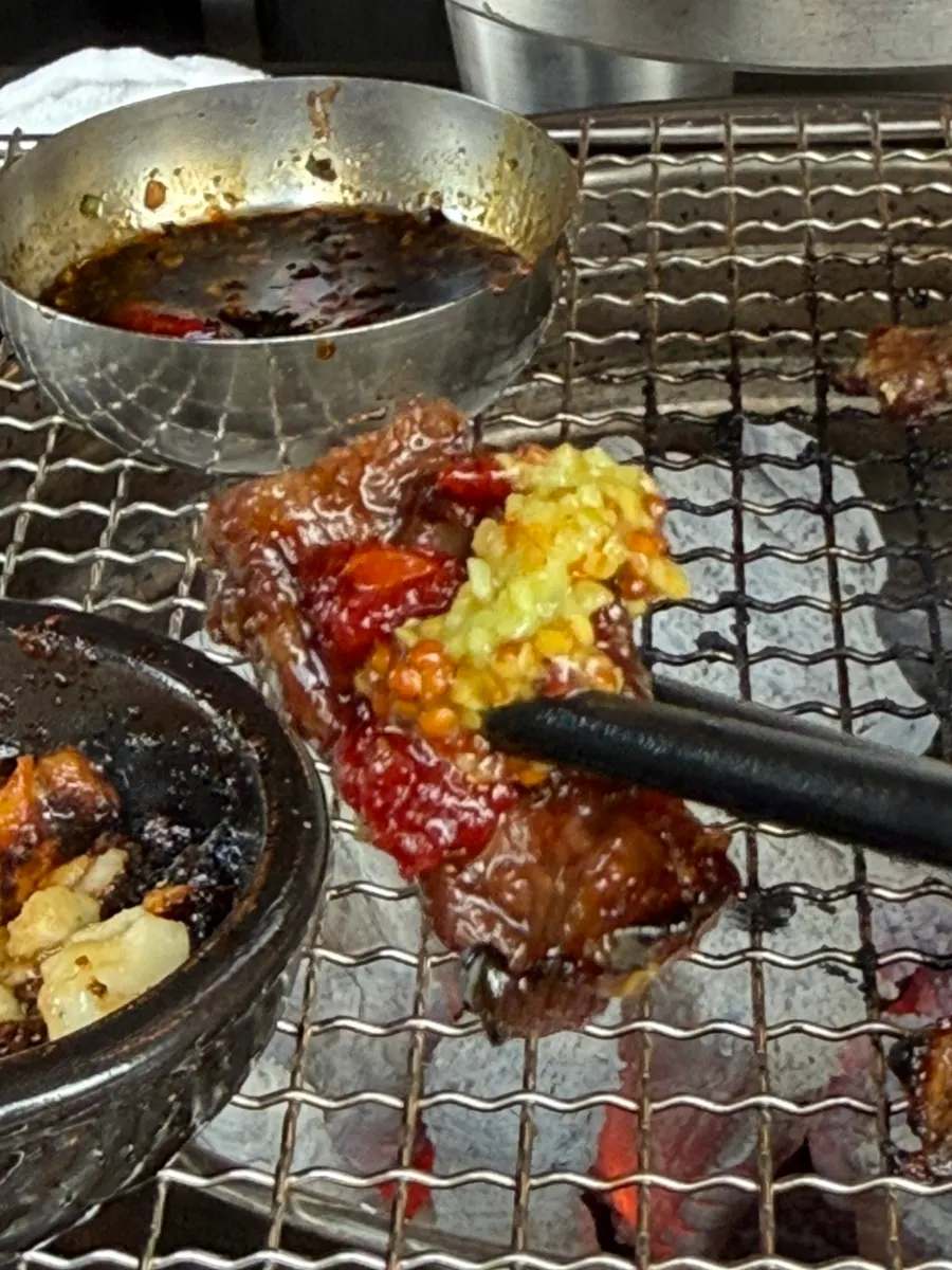 소스 조합으로 완성한 마농 갈비살 한 점