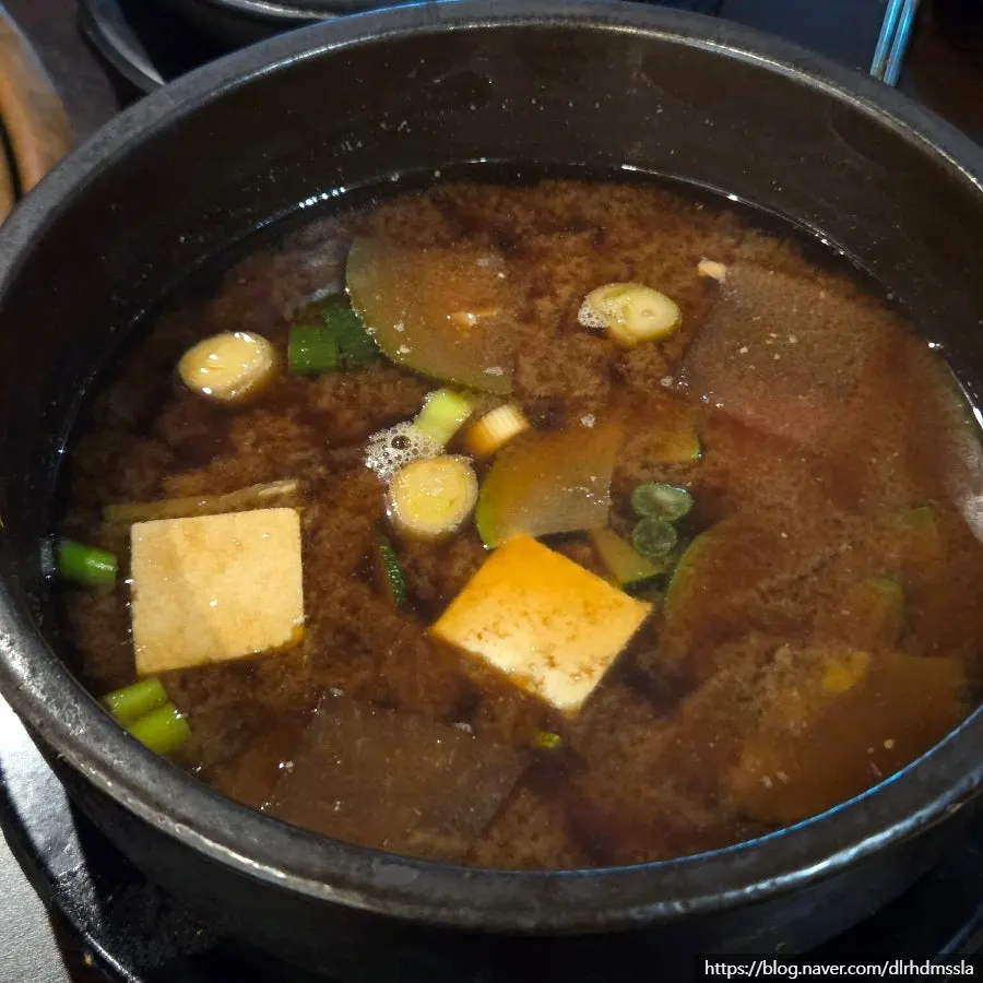 Seafood ssamjang with snail meat