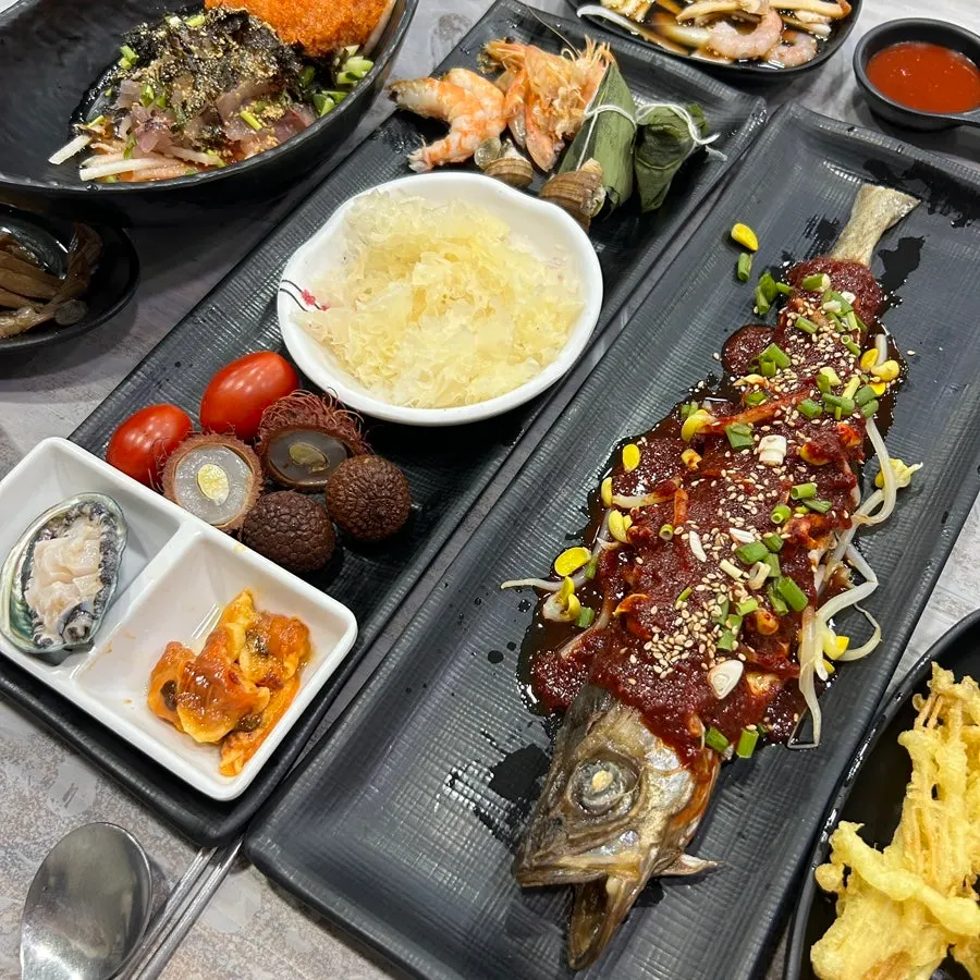 Shrimp, abalone, sea squirt, and kodari