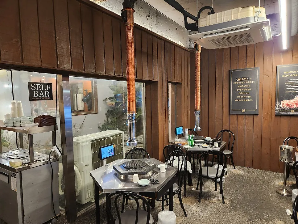Wood-toned interior of Donbegi Gwang-an Branch