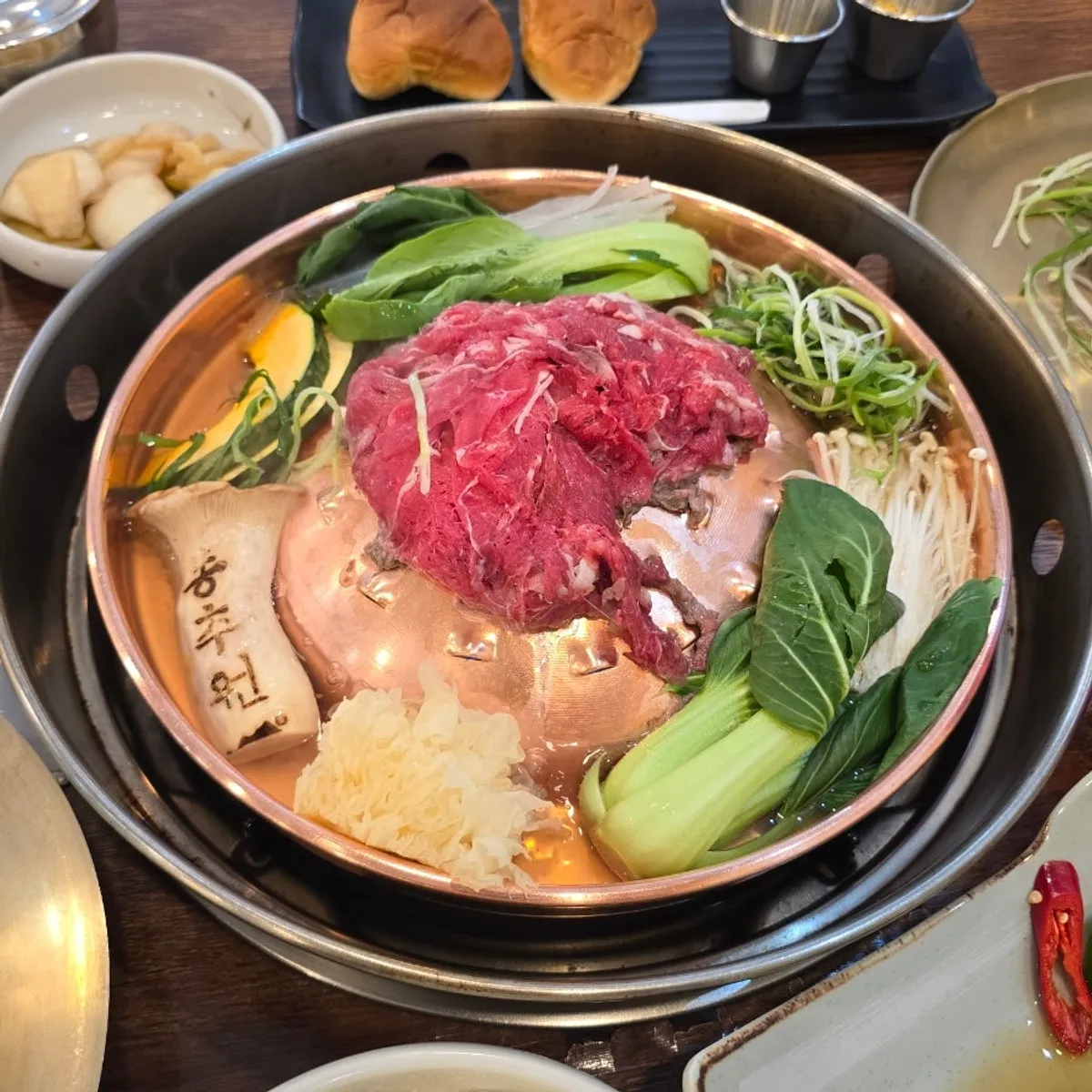 동추원불고기 한우불고기 한 상