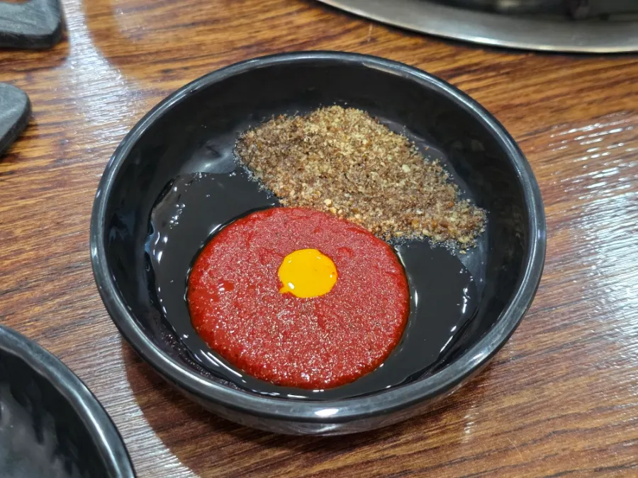 The special perilla seed dipping sauce served alongside