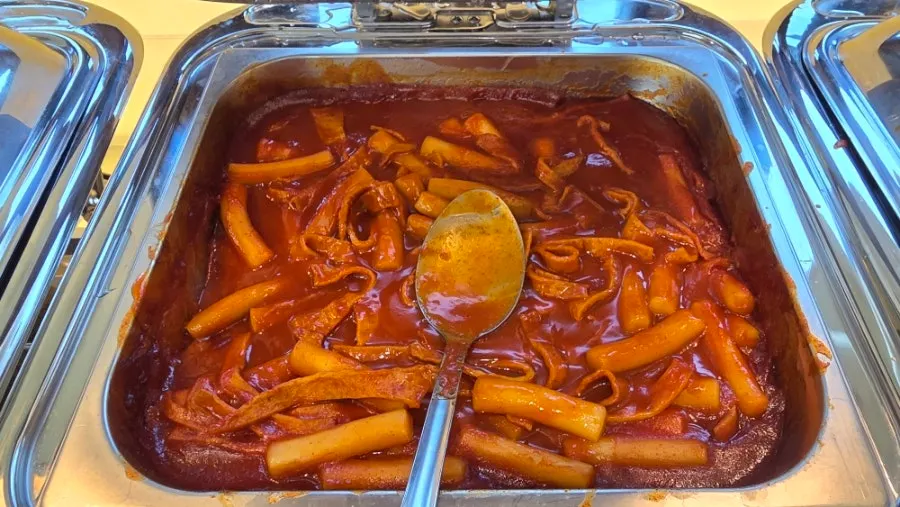 동암떡갈비 샐러드 느낌의 반찬