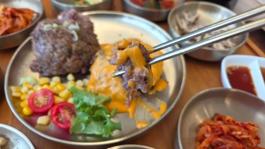100% 소고기 기본 동암떡갈비 클로즈업