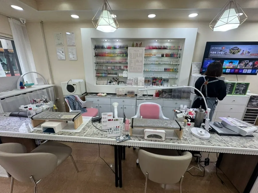 Photo with Green Nail business information