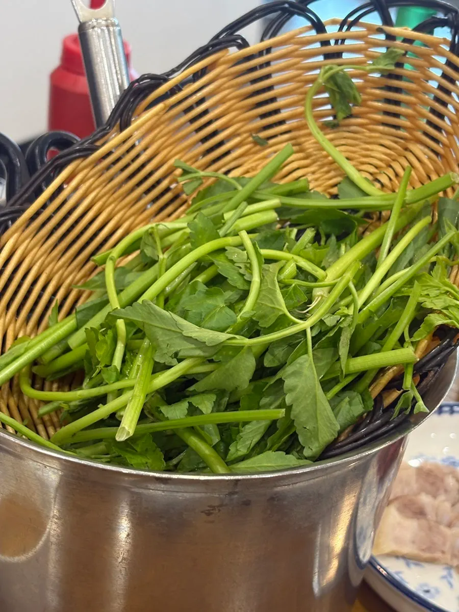 밑반찬 꽁치 구이 접시