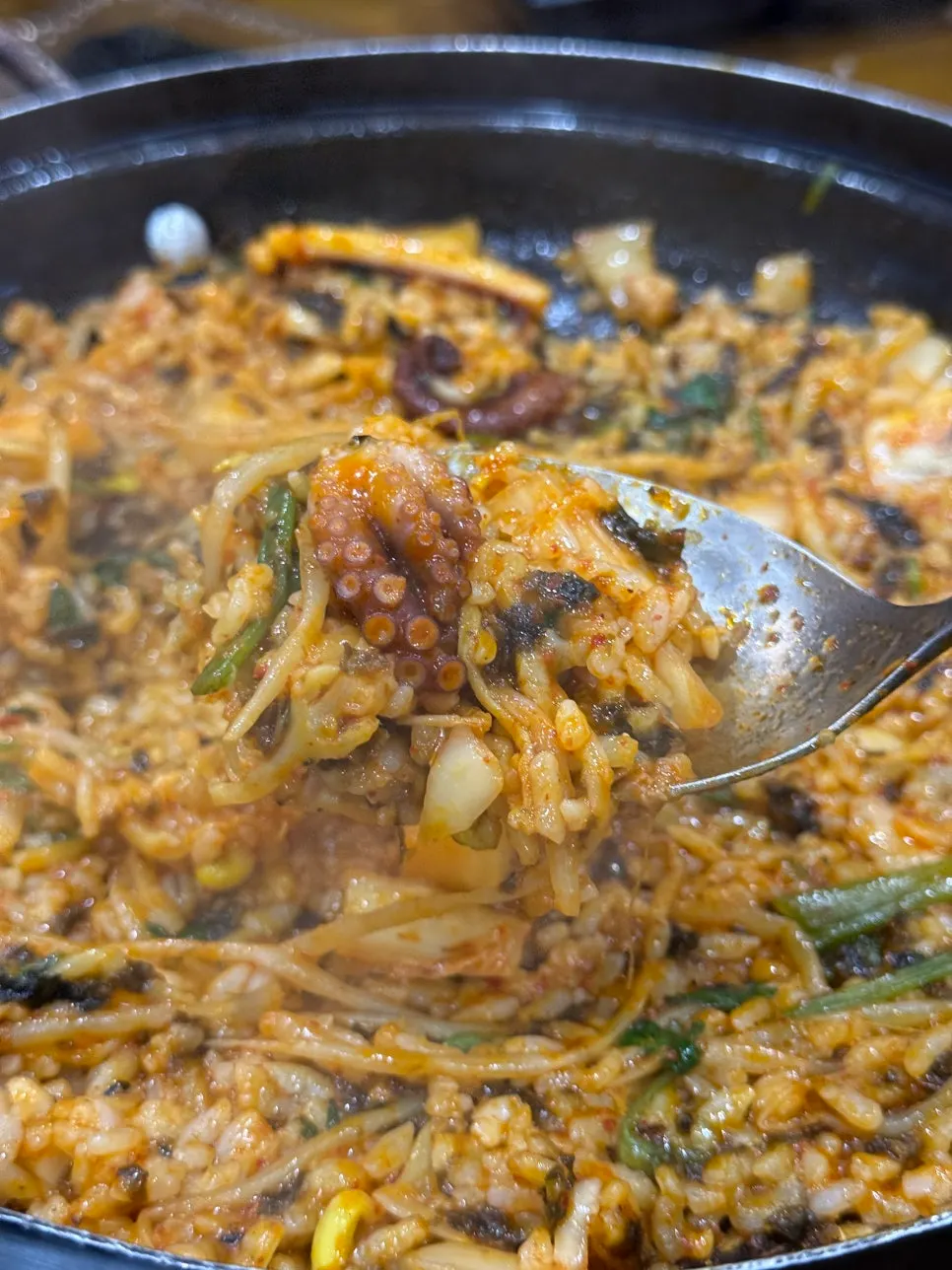 One serving of fried rice made with seafood stew sauce