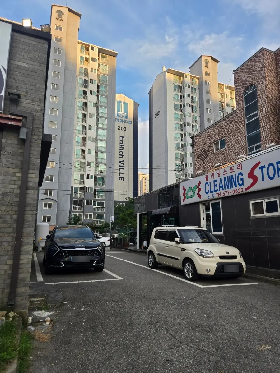 Dedicated parking space at Donghae Bada Hoetjip