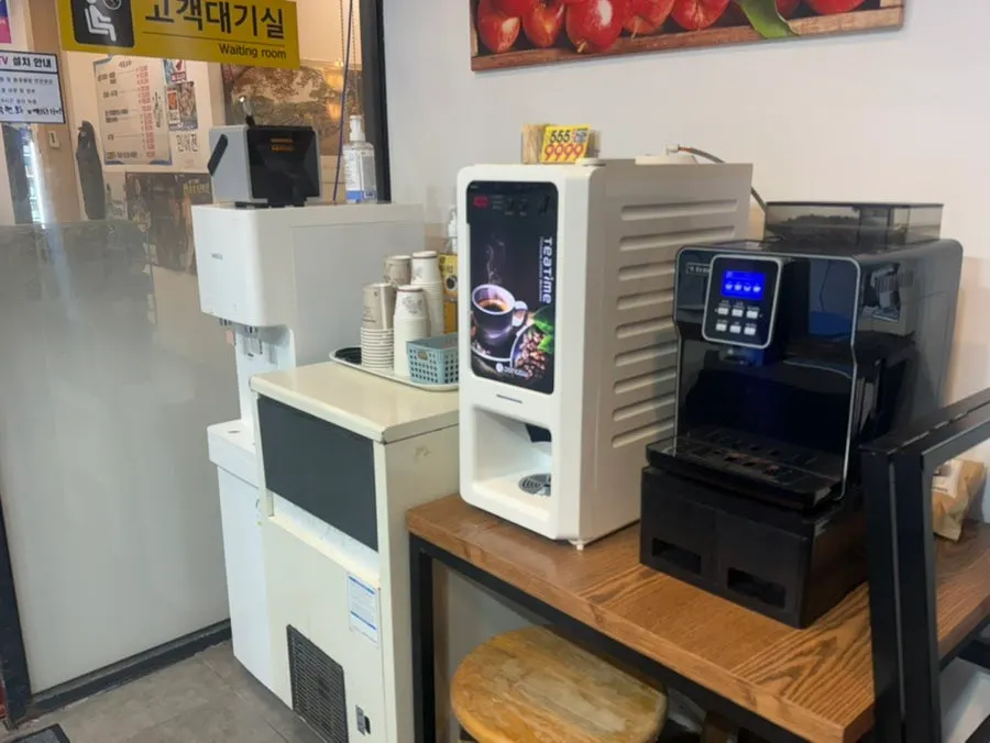 In-store coffee machine used after the meal