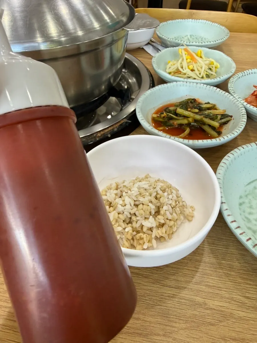 Ordered seafood kalguksu and black soybean noodles