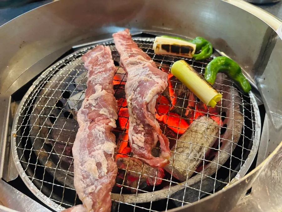 Grilled pork neck and galmaegisal