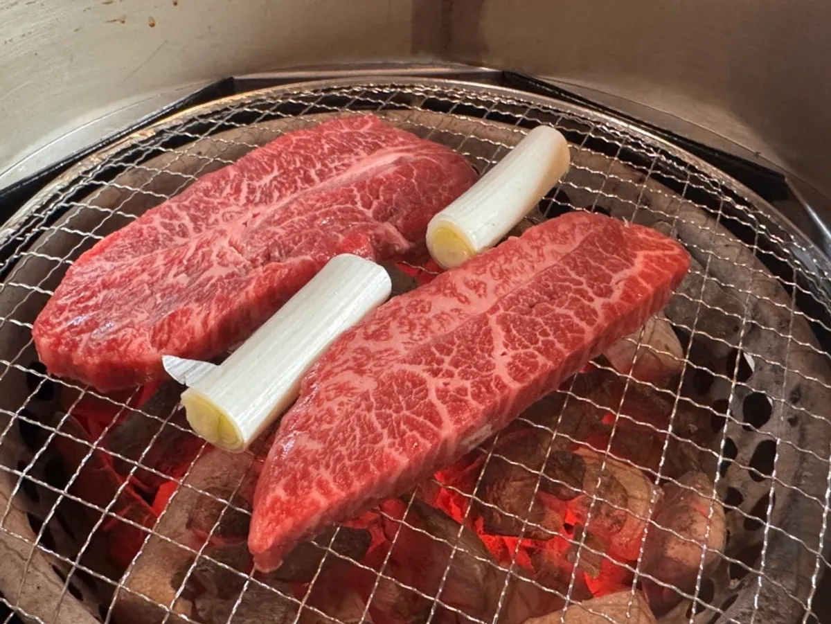 Plate of hanwoo chuck flap picked from the meat counter