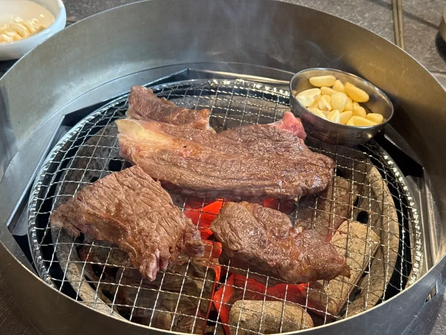 Kkotdeungsim seared quickly on the outside and kept juicy