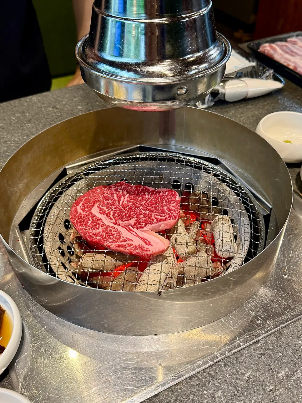 Enjoying hanwoo and pork together at Dongbaek Hanokjip