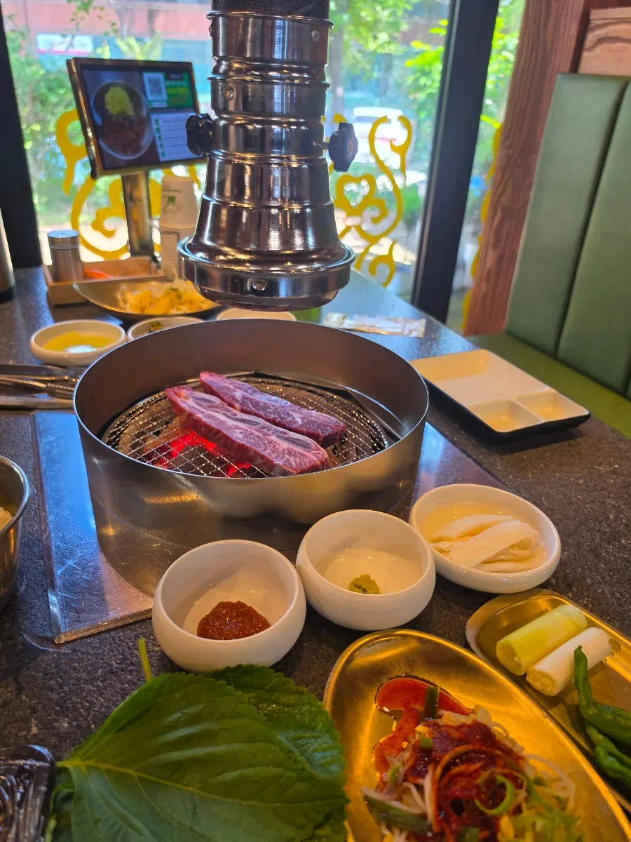 동백한옥집 숯불구이 정육식당 방문 모습