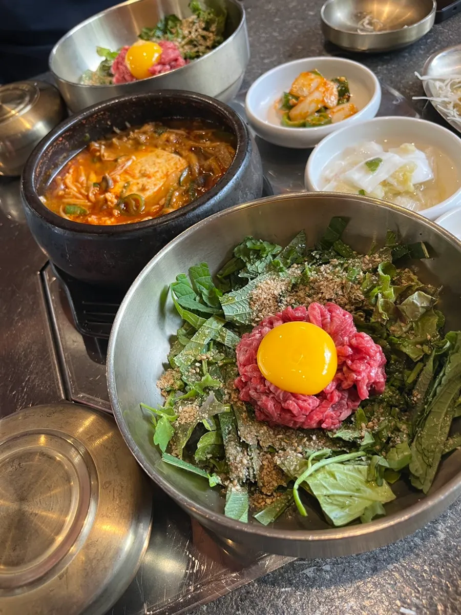 된장오이고추무침·마카로니샐러드·백김치 밑반찬