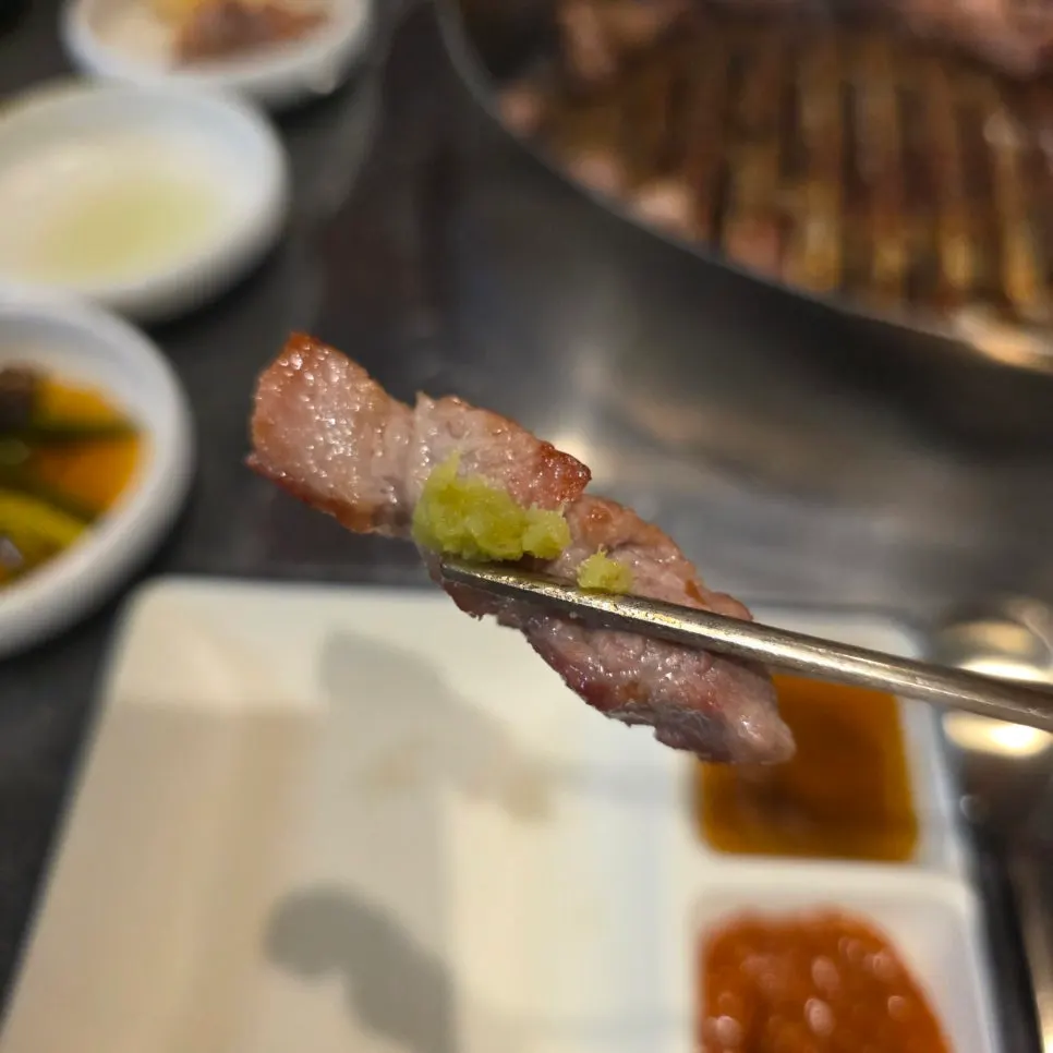 All three cuts grilled together on the charcoal plate