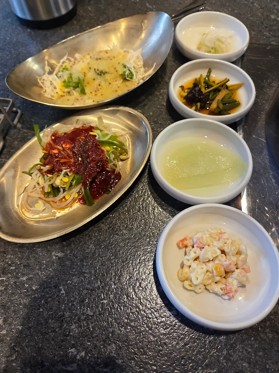 리필 가능한 쌈채소 접시