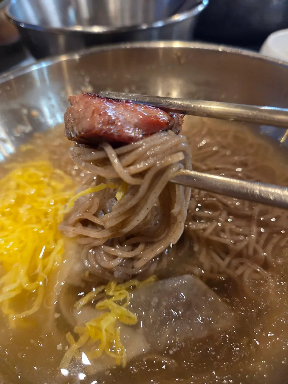 물 메밀냉면 면과 육수