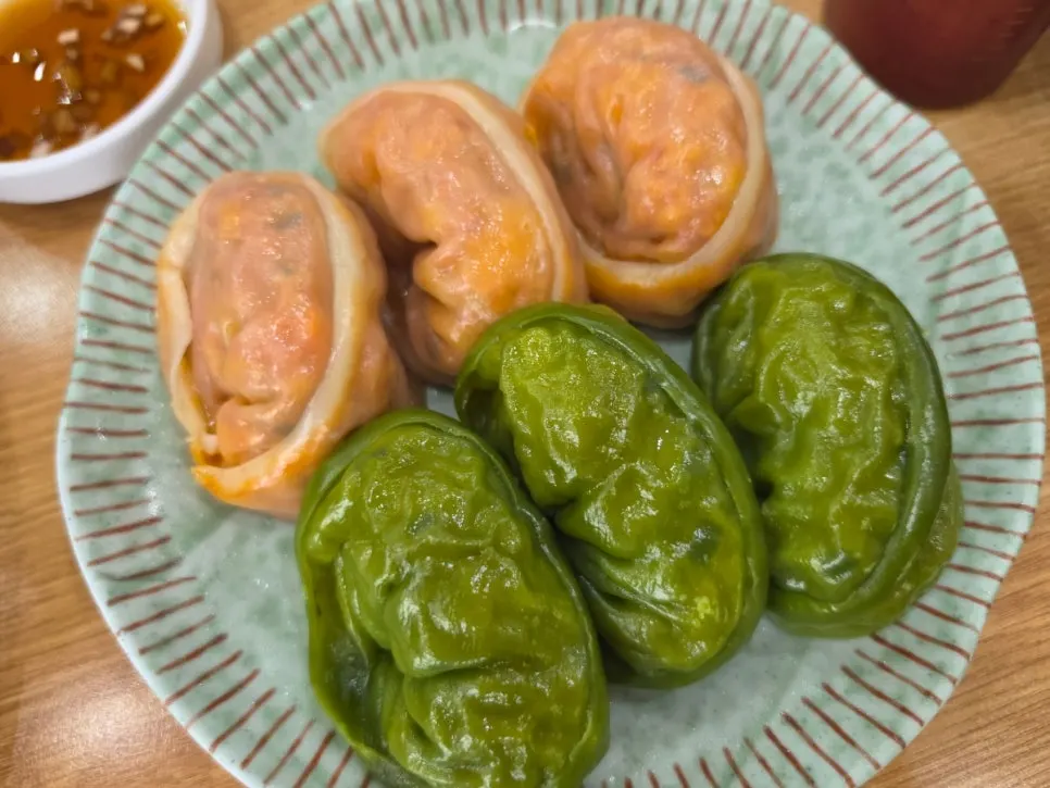Half-and-half dumpling meal