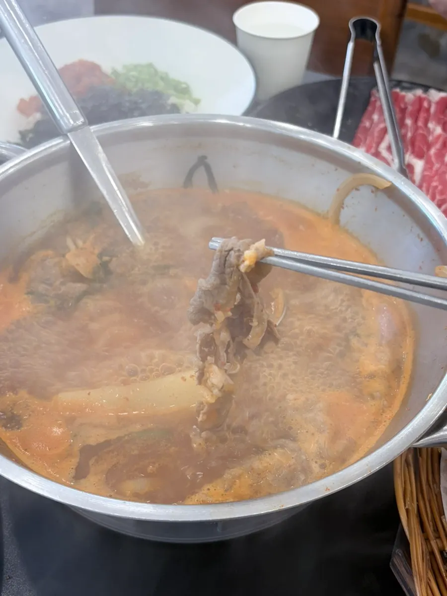 A bowl of shabu-kalguksu served up