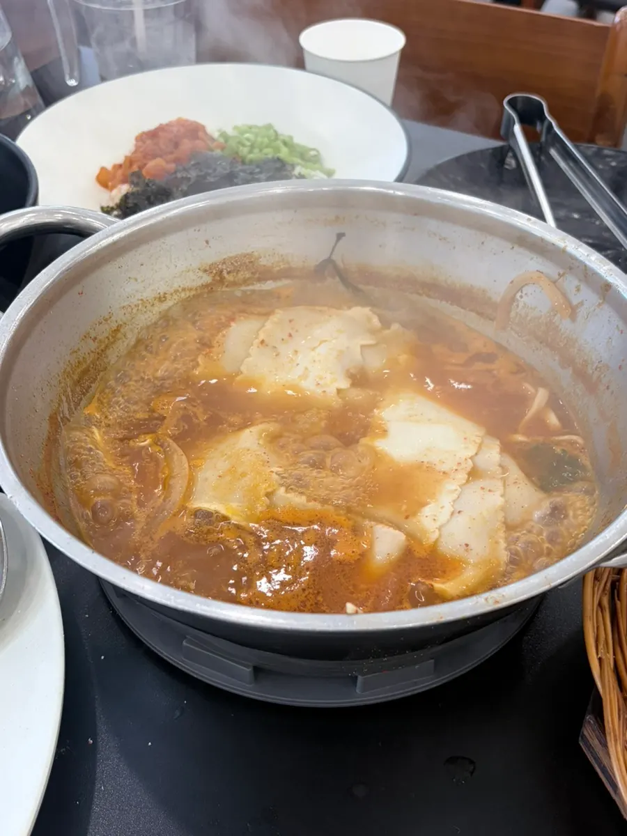 Close-up of the sujebi-like flat noodles