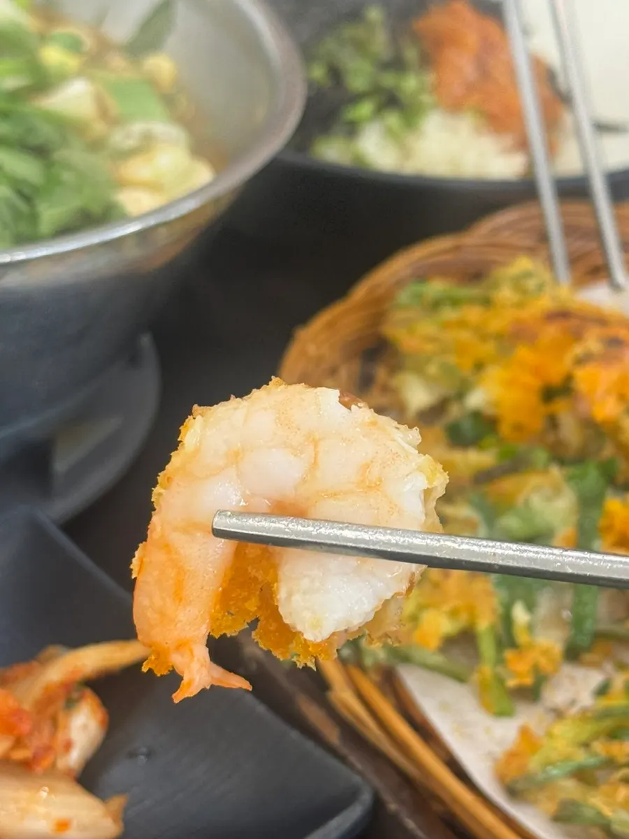 Crispy-edged seafood pajeon