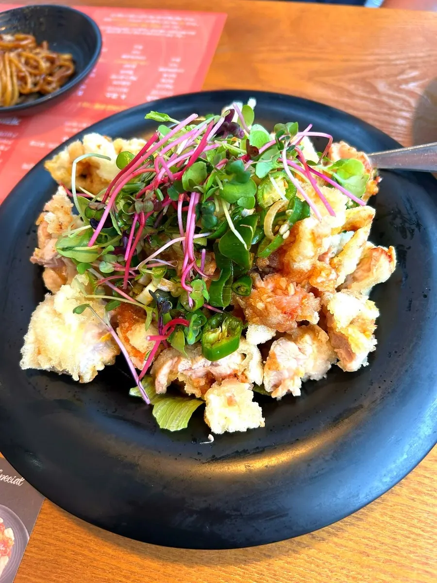 Yurinji served with sauce