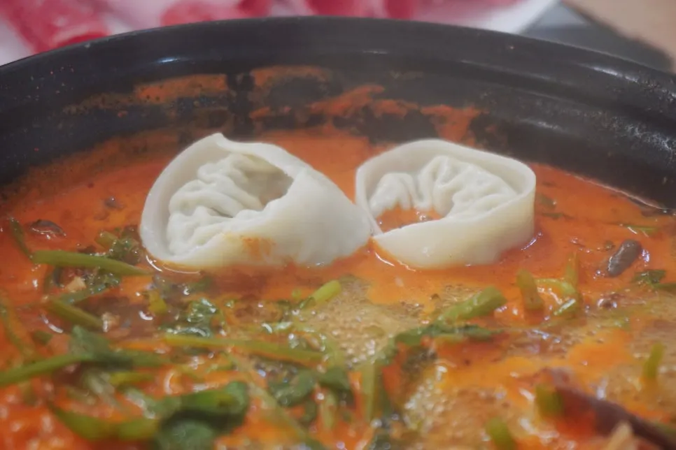 Cendawan yang masak dalam kuah