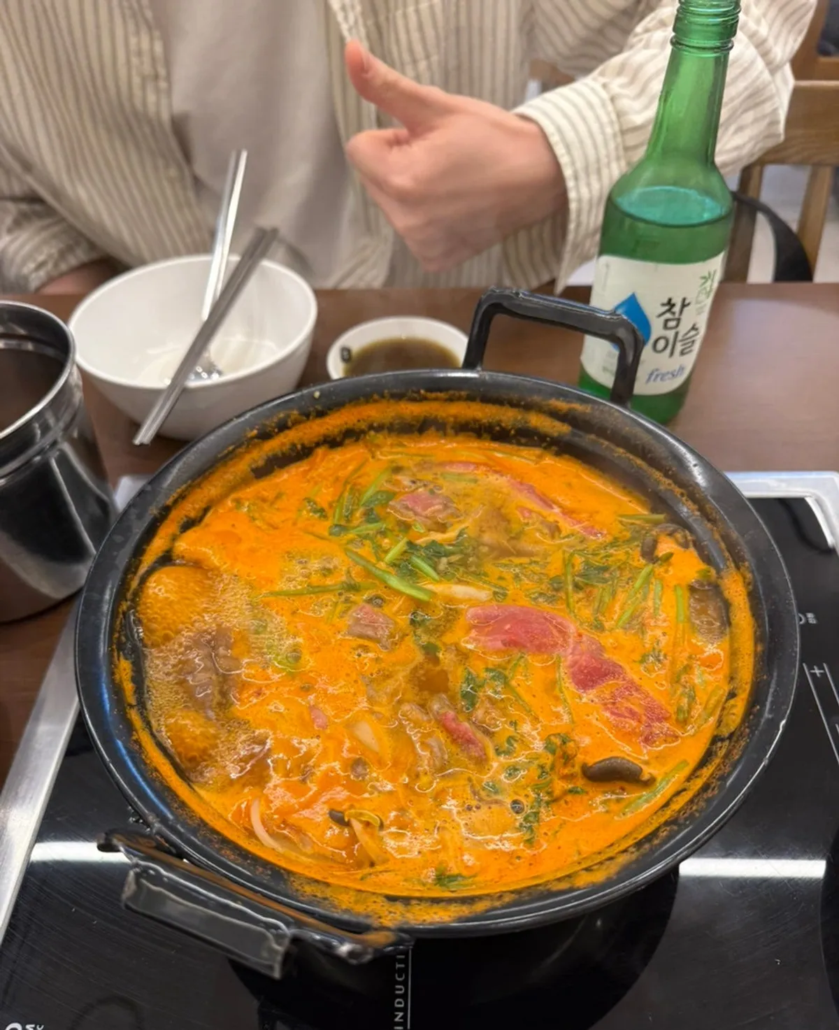 A full spread of spicy shabu kalguksu at Deungchon Shabu Kalguksu Gran Passage Branch