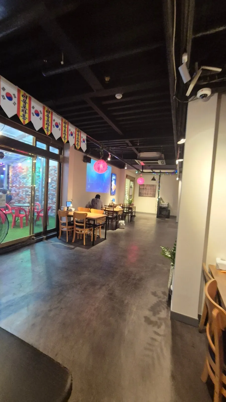 Entrance to Eomuk Pocha Tong on the 4th floor