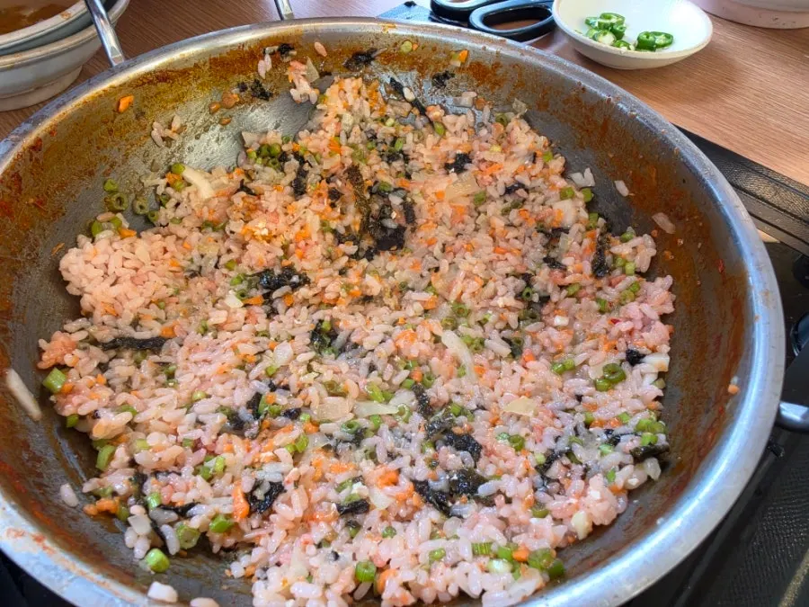 마무리로 나온 볶음밥