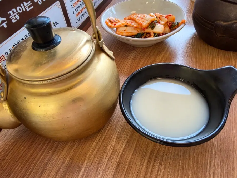무한리필로 즐긴 막걸리 한 잔