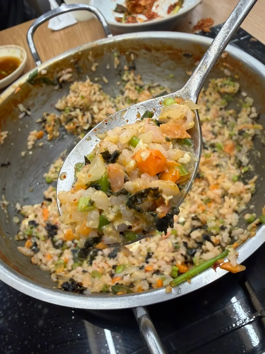 Vegetable fried rice with nurungji