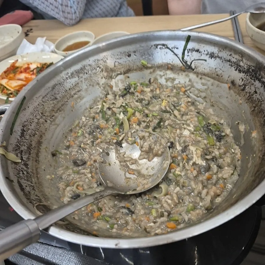 남은 육수로 끓이는 마무리 죽