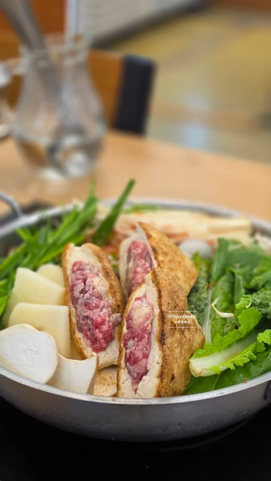 Full spread of the shabu kalguksu meal