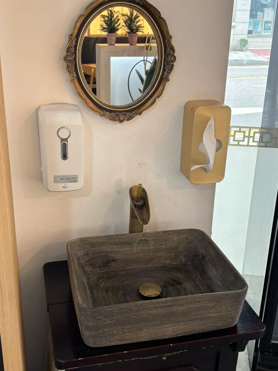 Sink area for hand washing inside the restaurant