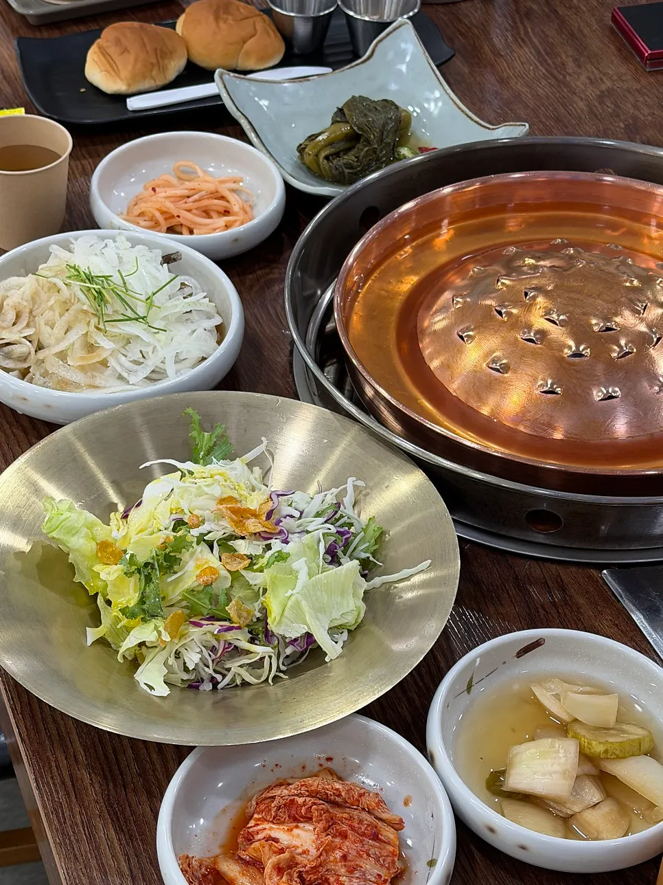 Self-serve bar for basic banchan