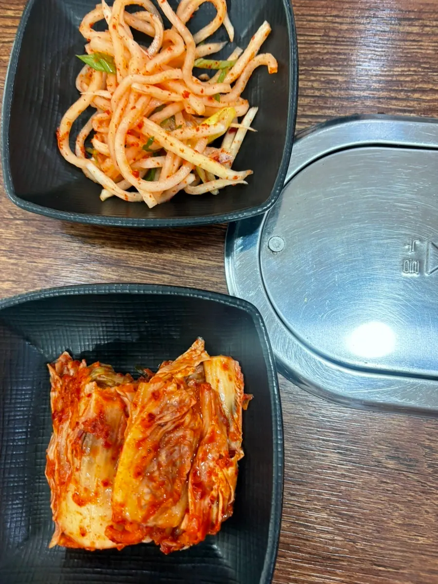 Table setting with kimchi and jangajji basic banchan