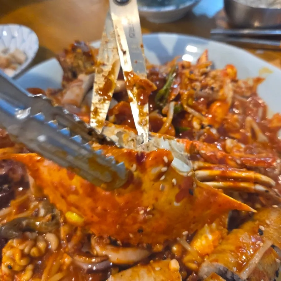 Generous serving of Donghae Bada Hoetjip's seafood stew for two