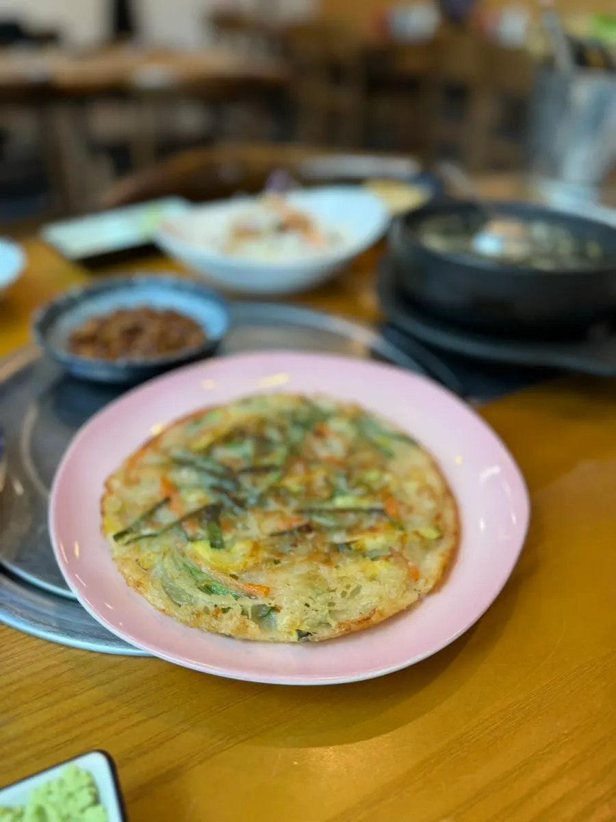 코스로 나온 생선 한 마리