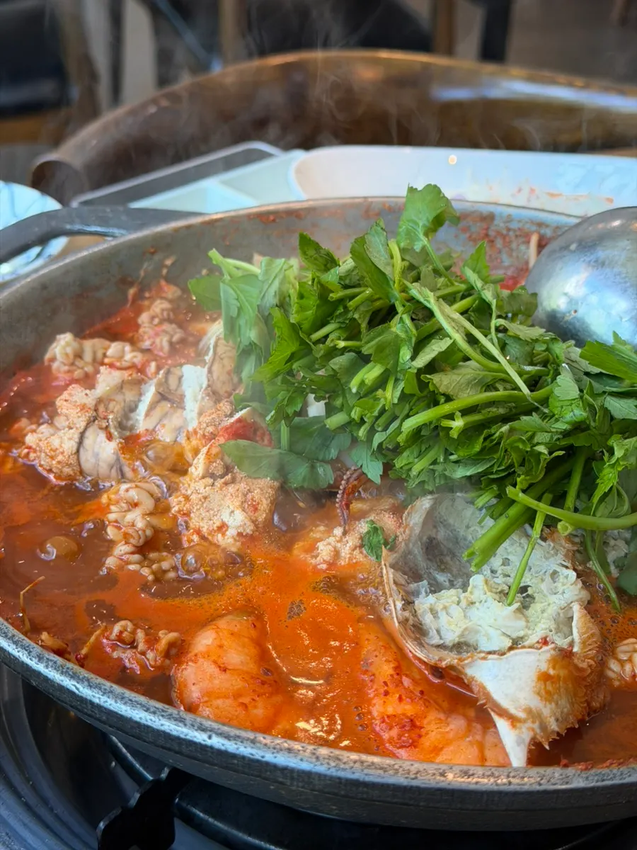 해물탕에 들어간 알과 고니