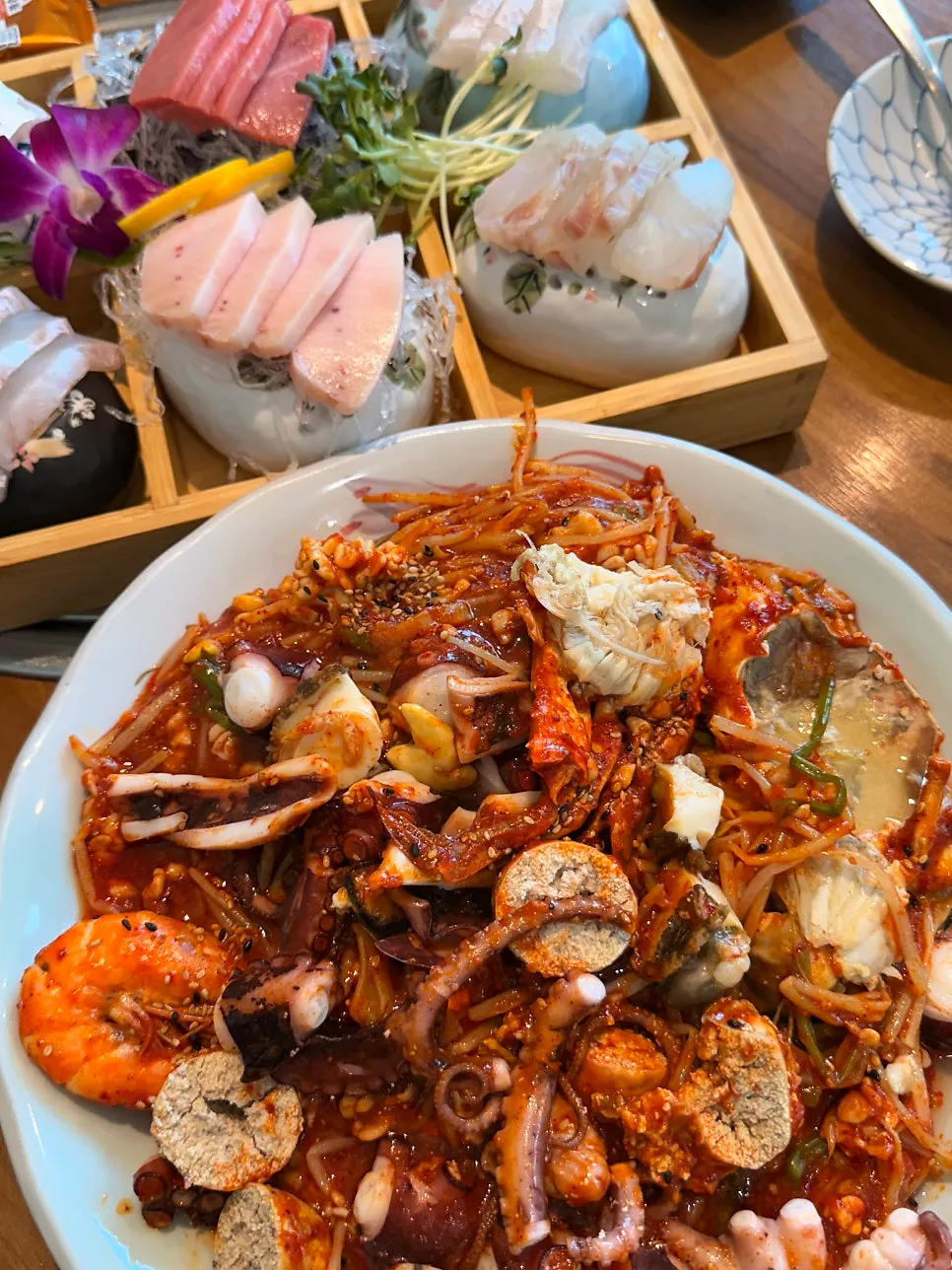 Seafood stew soaked in spicy seasoning